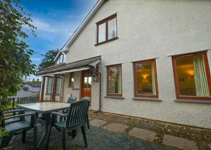 Holly Cottage